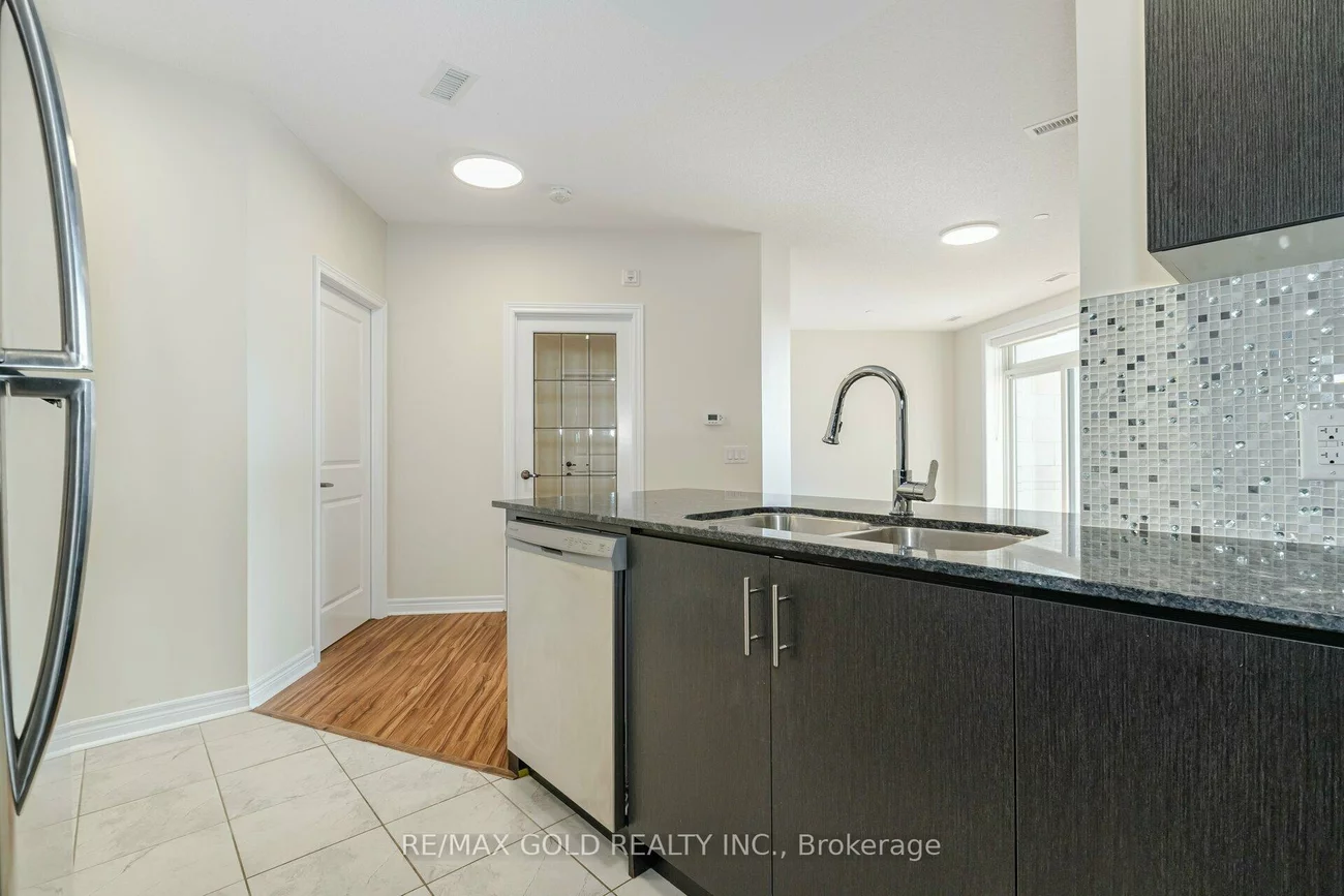 39, New Delhi, Cedarwood, Markham