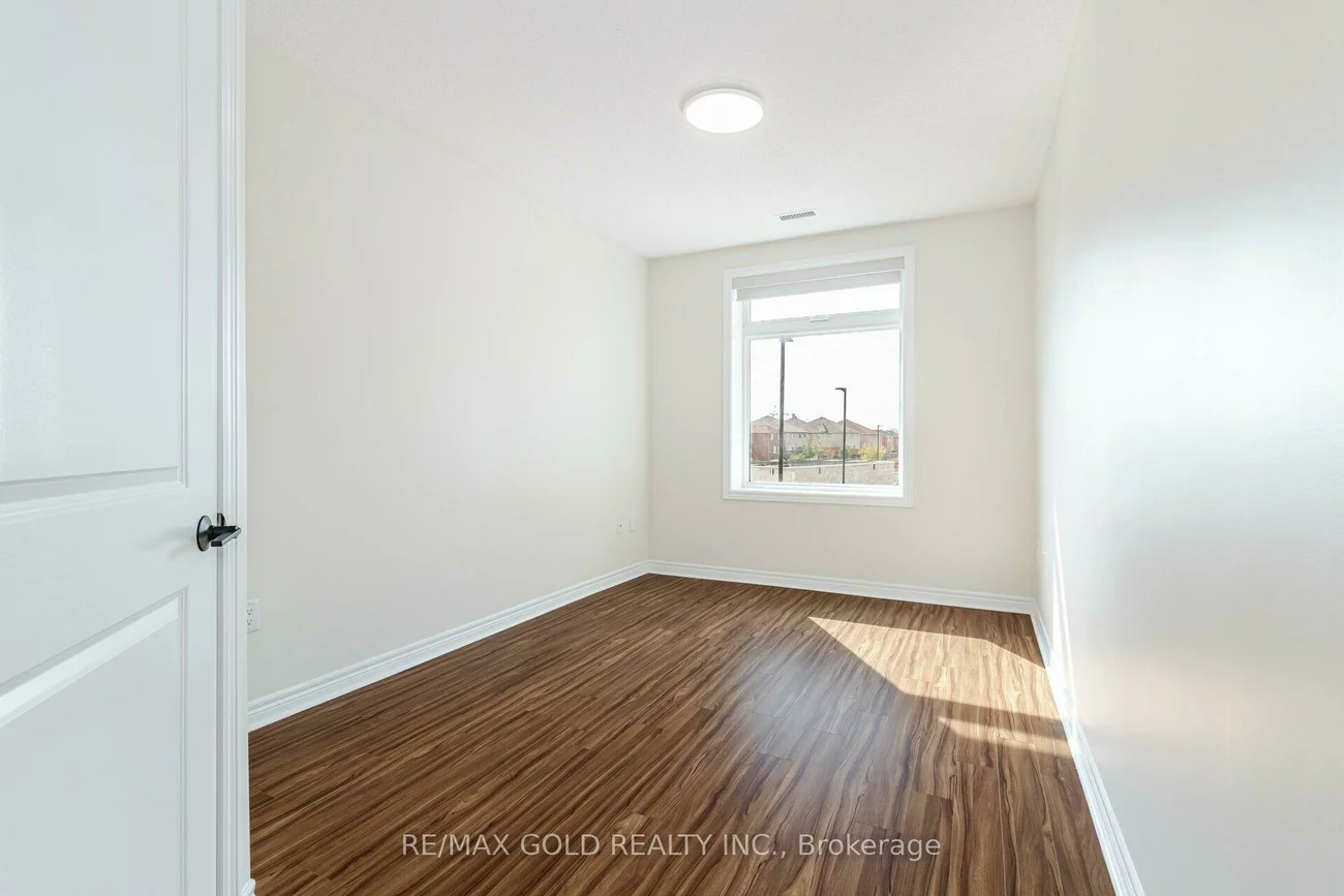 39, New Delhi, Cedarwood, Markham