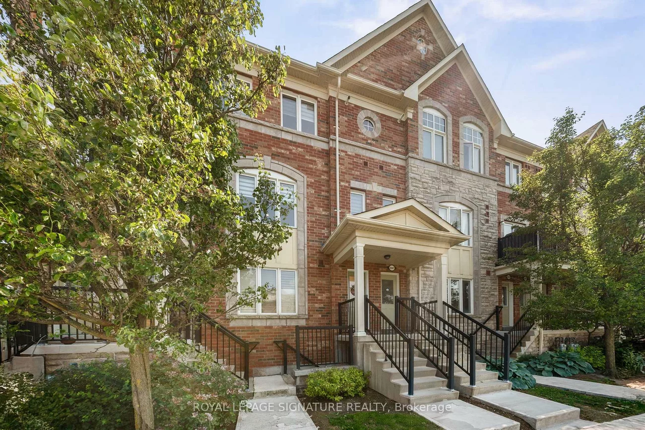 2249, Bur Oak, Greensborough, Markham
