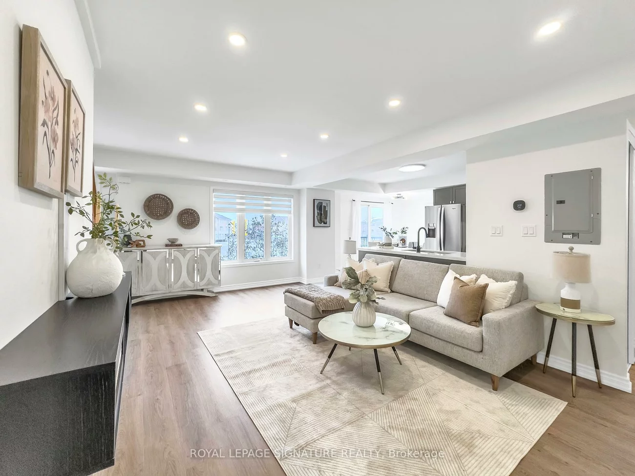 2249, Bur Oak, Greensborough, Markham