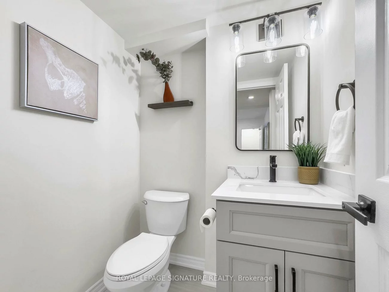 2249, Bur Oak, Greensborough, Markham