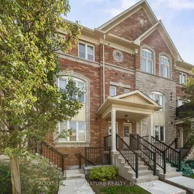 2249, Bur Oak, Greensborough, Markham