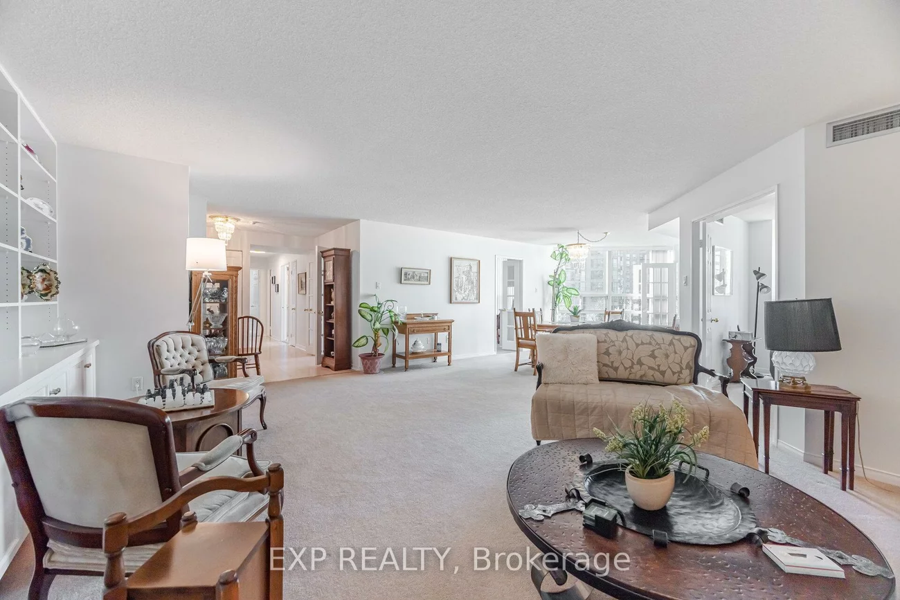 7825, Bayview, Aileen-Willowbrook, Markham