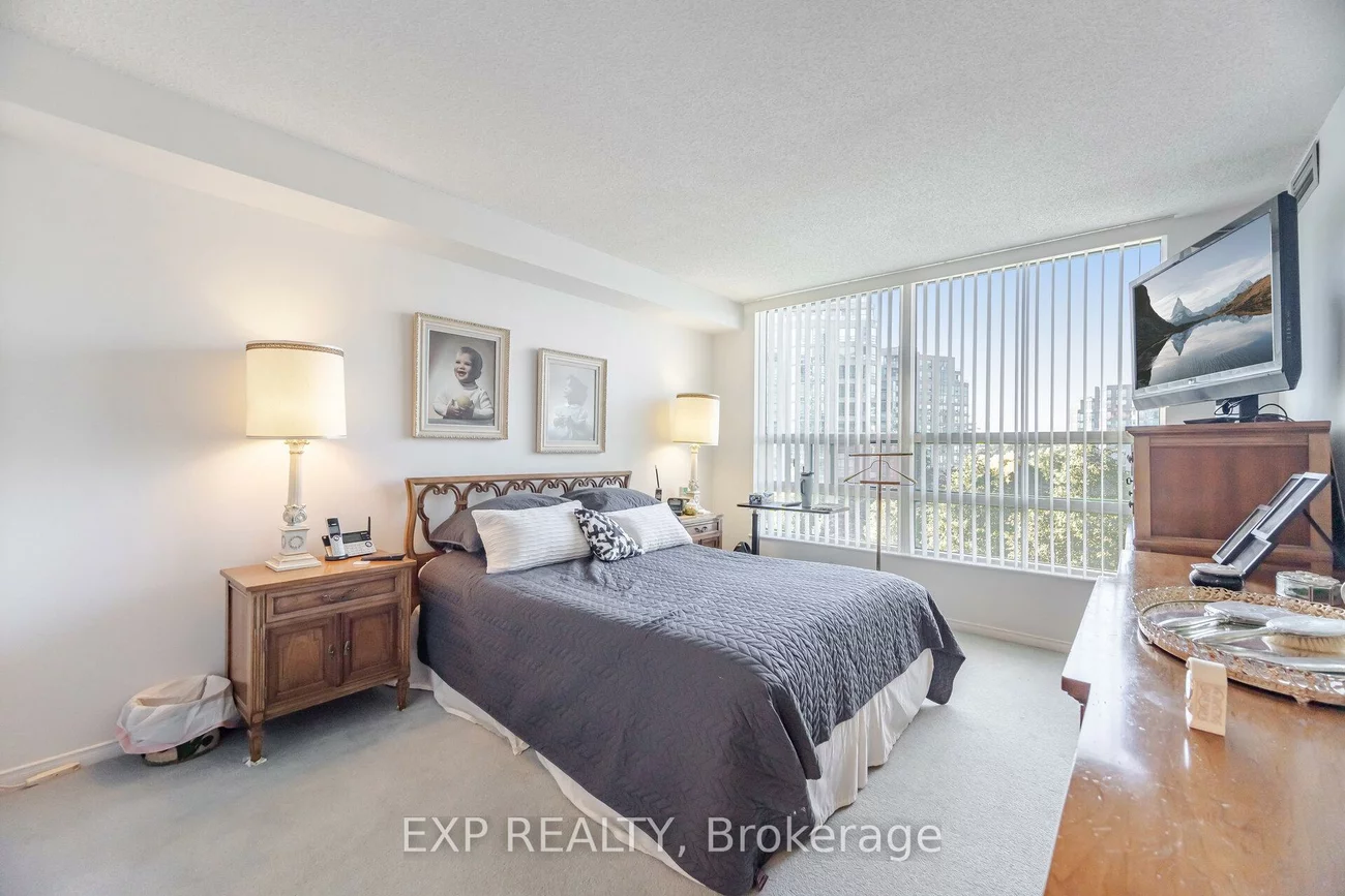 7825, Bayview, Aileen-Willowbrook, Markham