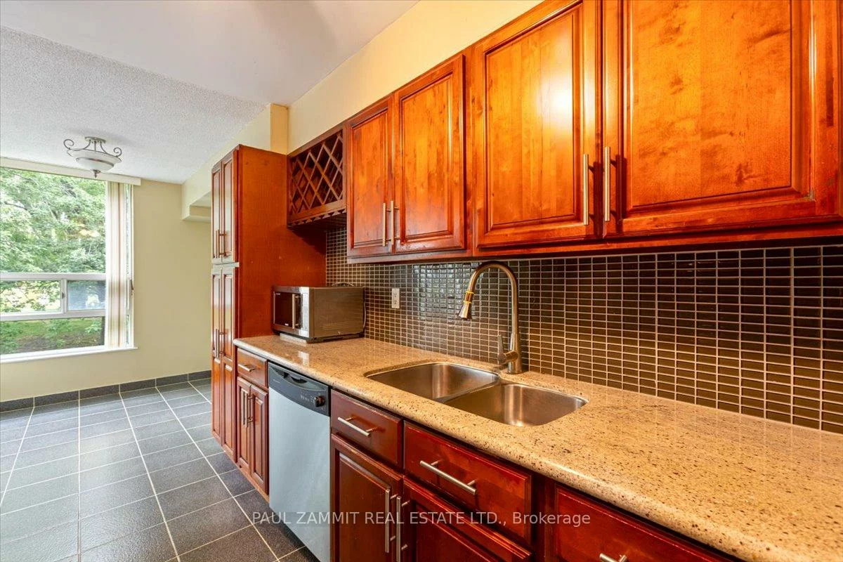 7905, Bayview, Aileen-Willowbrook, Markham