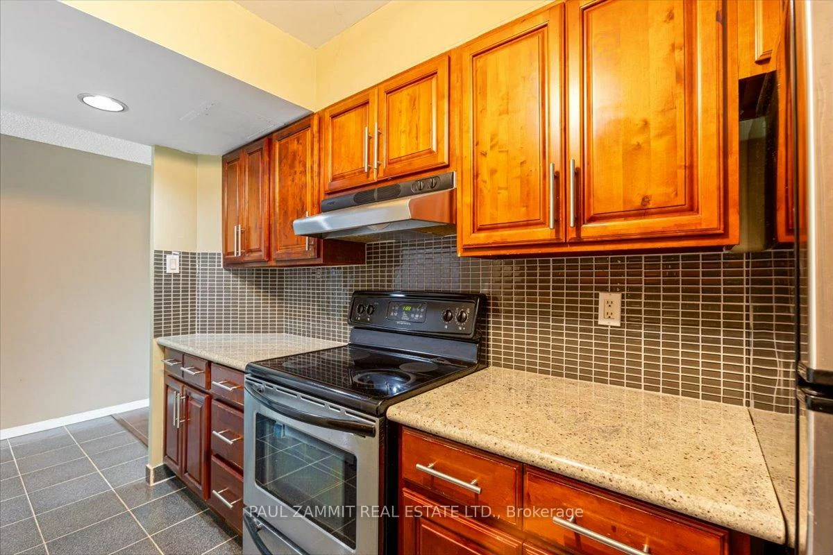 7905, Bayview, Aileen-Willowbrook, Markham