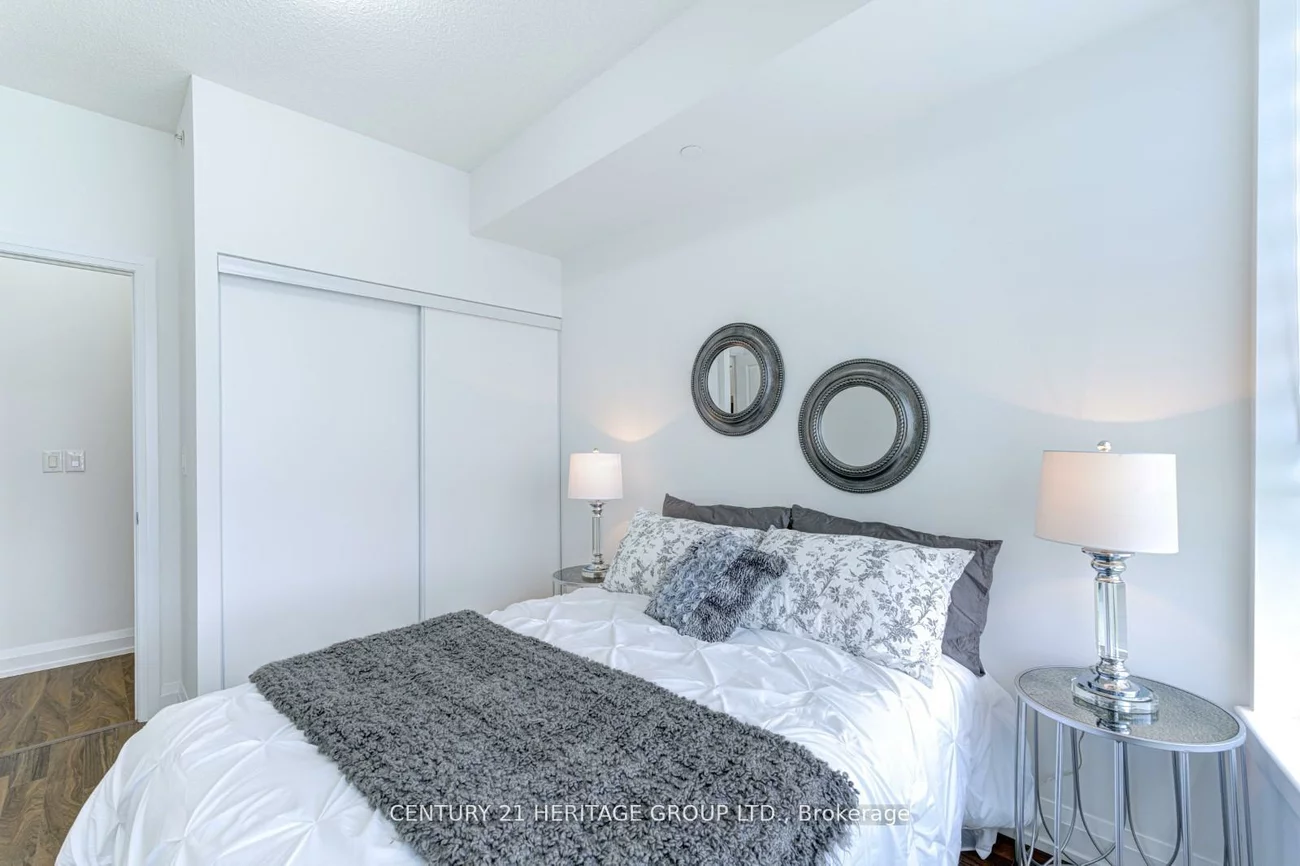 7171, Yonge, Grandview, Markham