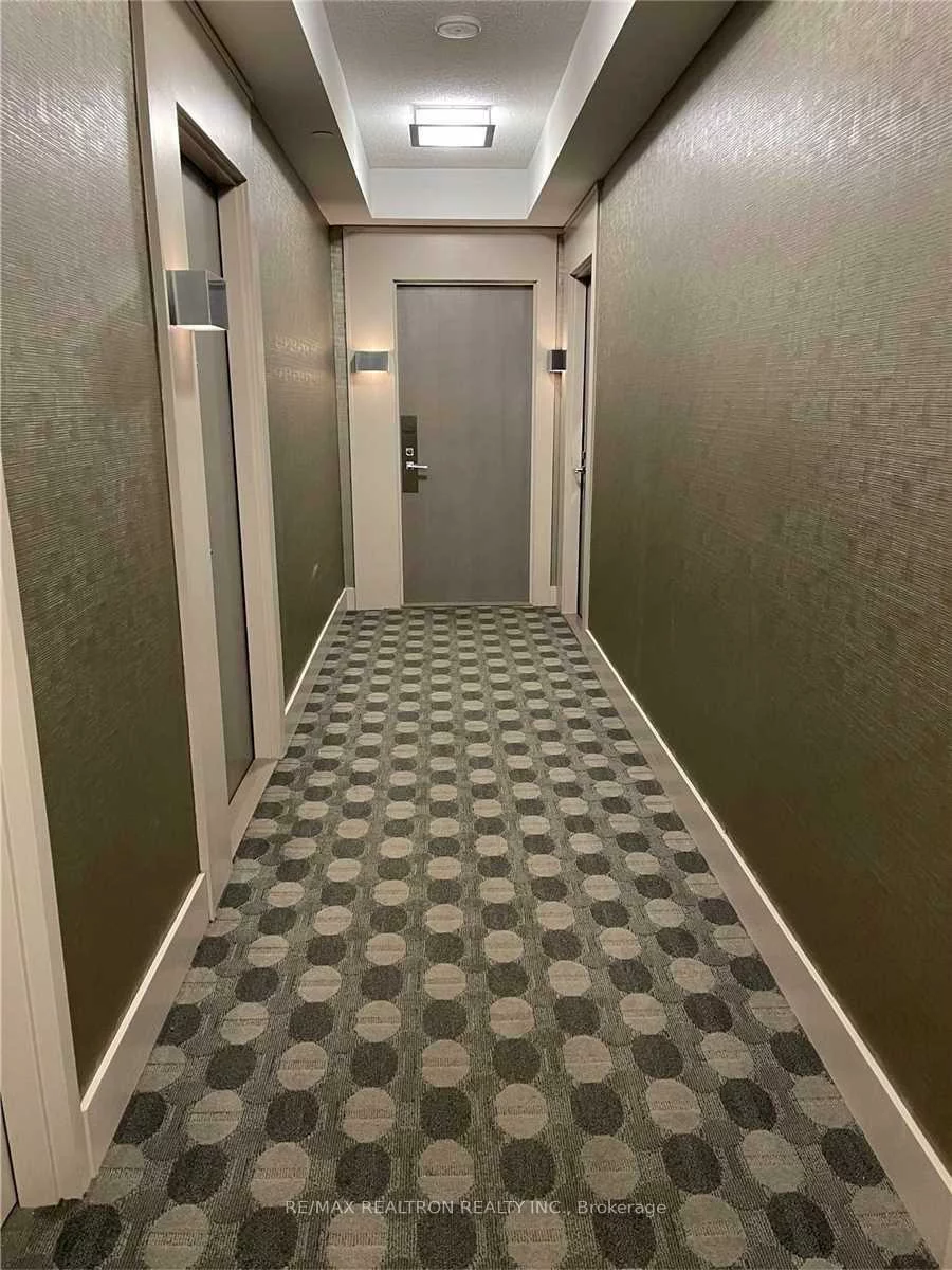 7165, Yonge, Grandview, Markham