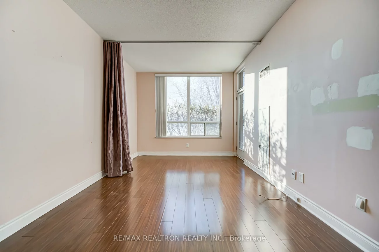 37, Galleria, Commerce Valley, Markham