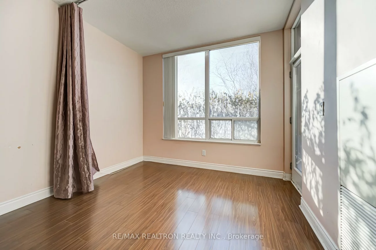 37, Galleria, Commerce Valley, Markham