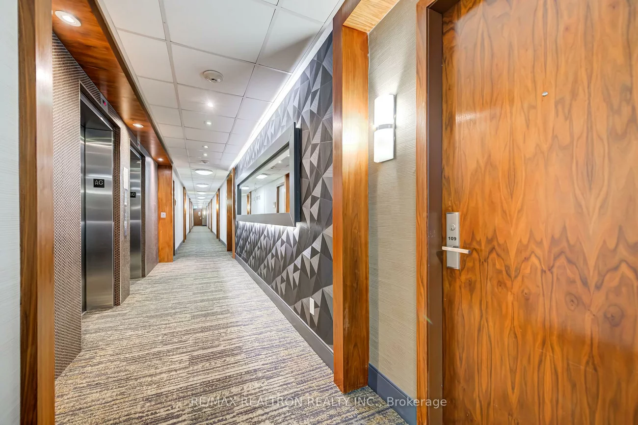 37, Galleria, Commerce Valley, Markham