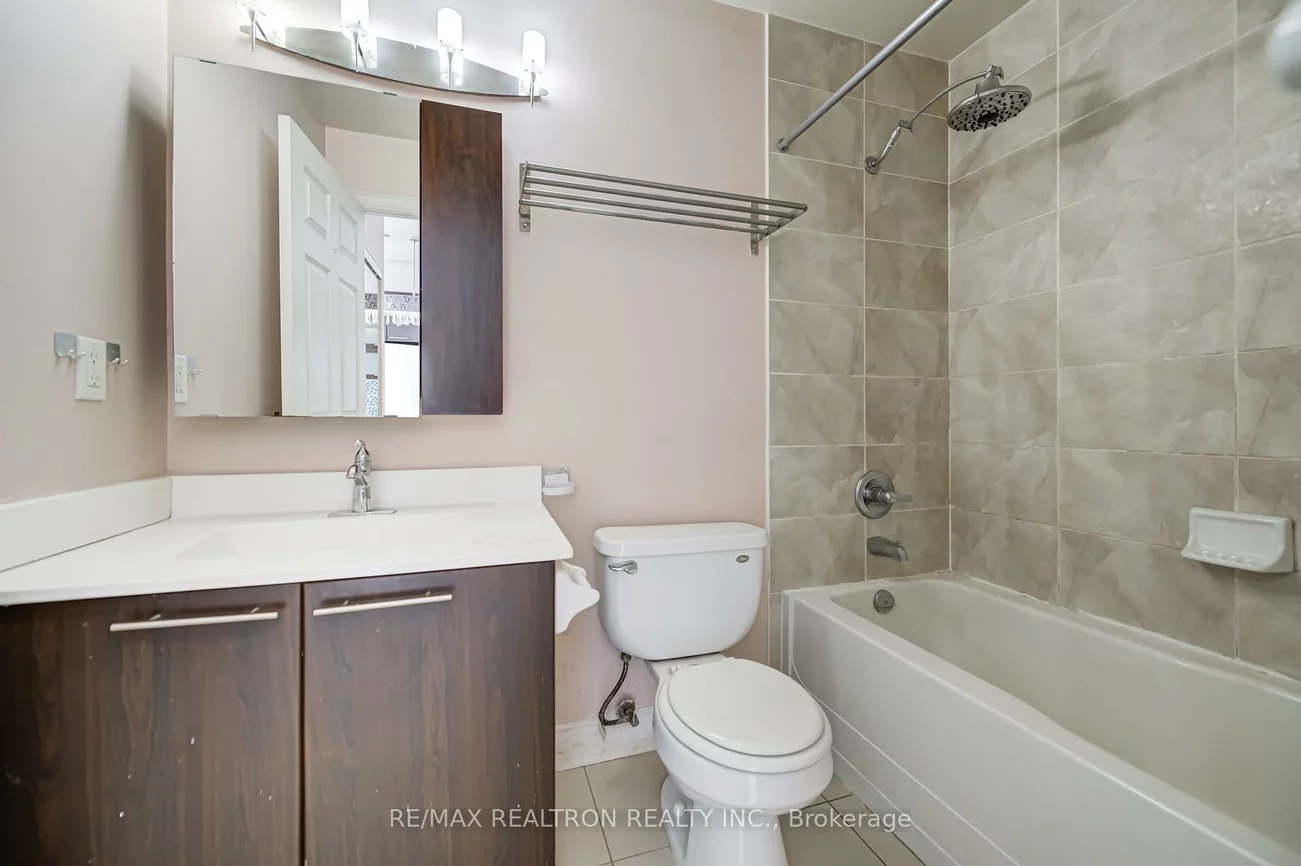 37, Galleria, Commerce Valley, Markham