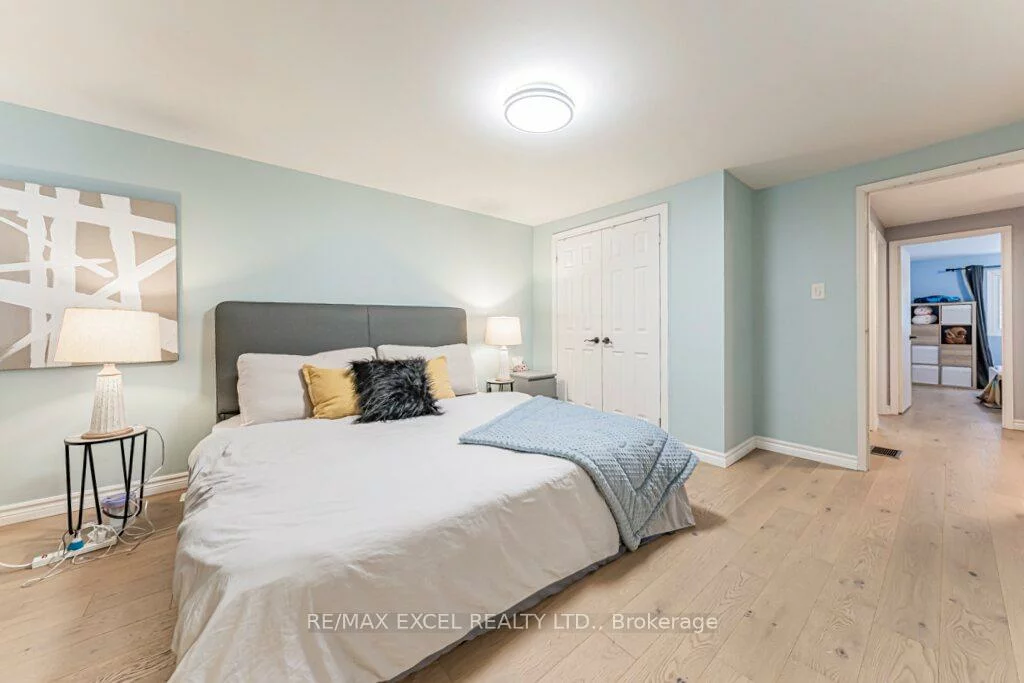 15, Knightsbridge, Markham Village, Markham