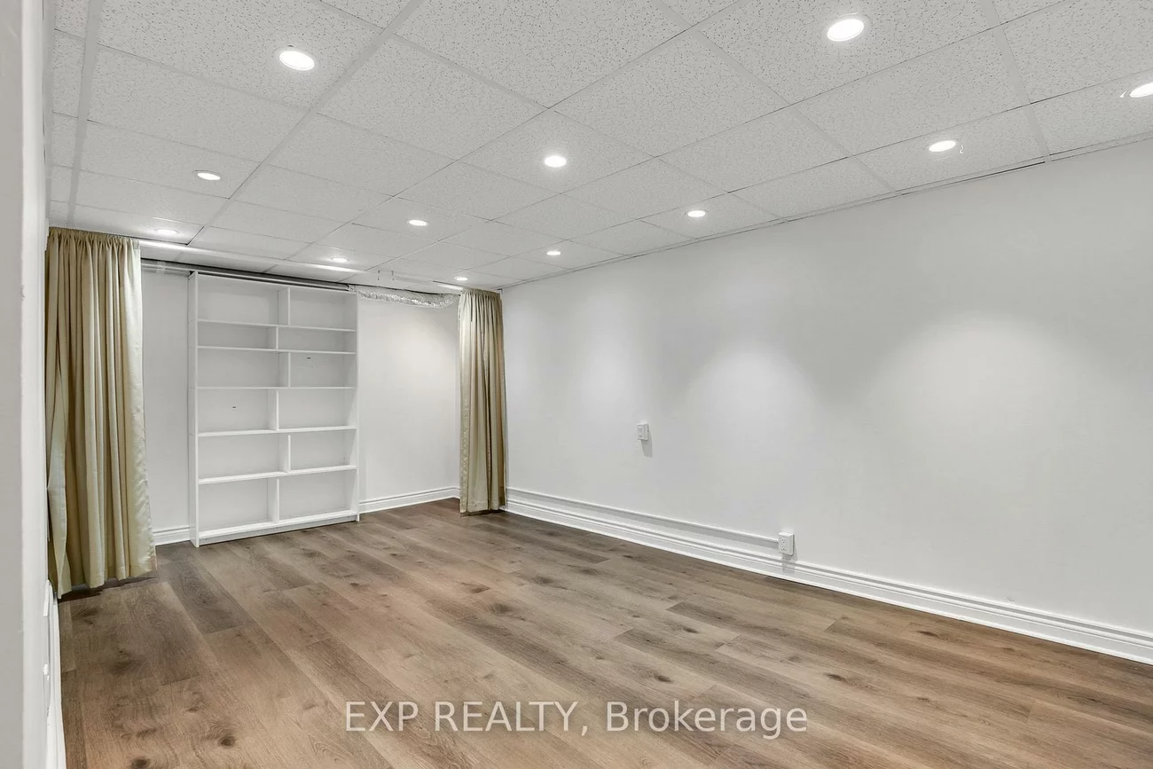 22, Niles, Aileen-Willowbrook, Markham