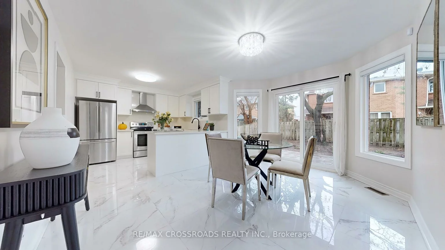 23, Cox, Unionville, Markham