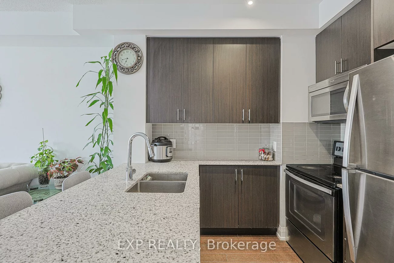 9582, Markham, Wismer, Markham