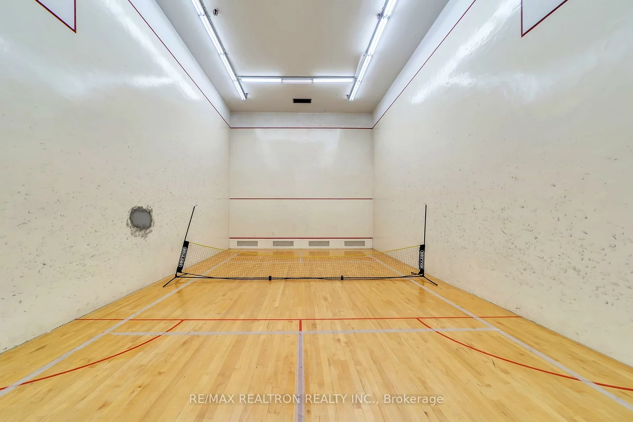 8111, Yonge, Royal Orchard, Markham