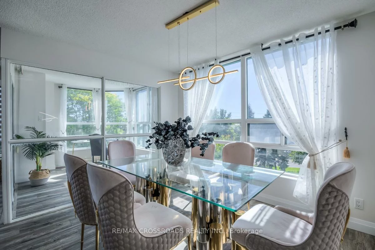 7825, Bayview, Aileen-Willowbrook, Markham