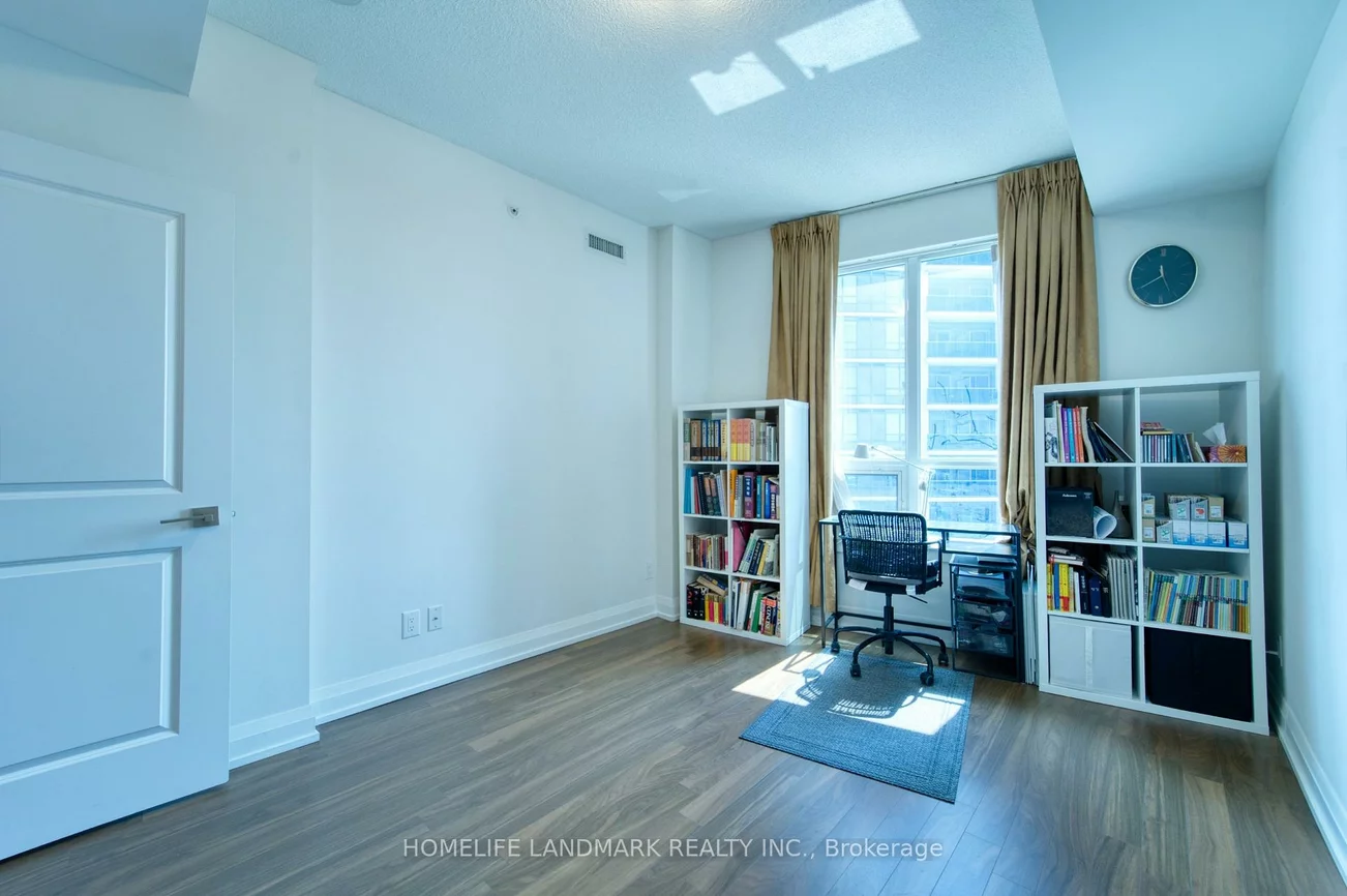 7171, Yonge, Thornhill, Markham