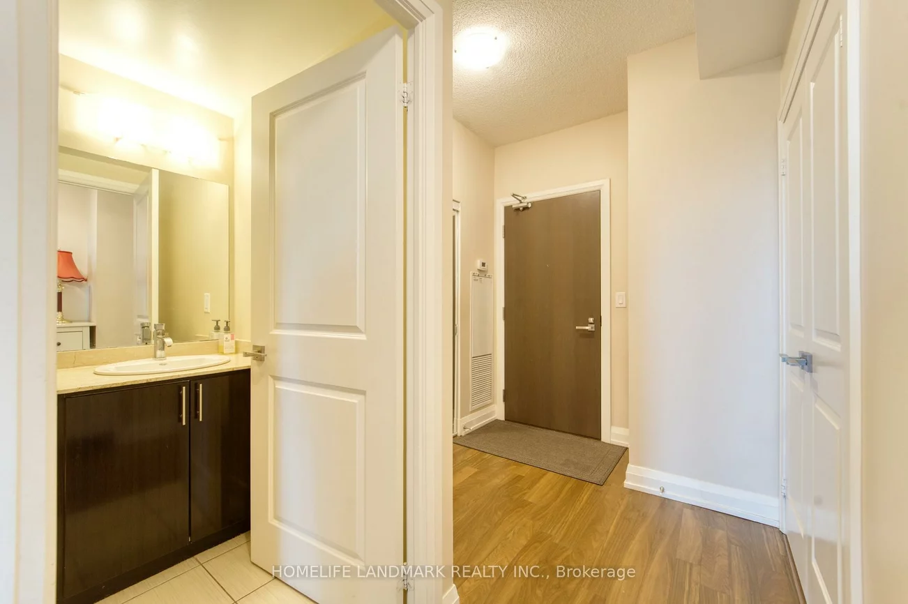 7171, Yonge, Thornhill, Markham