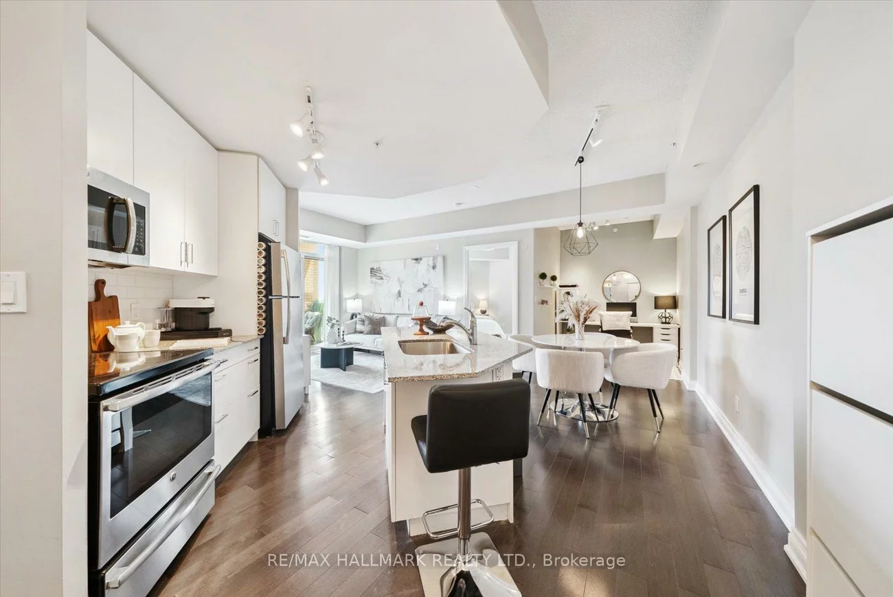 68, Main, Old Markham Village, Markham