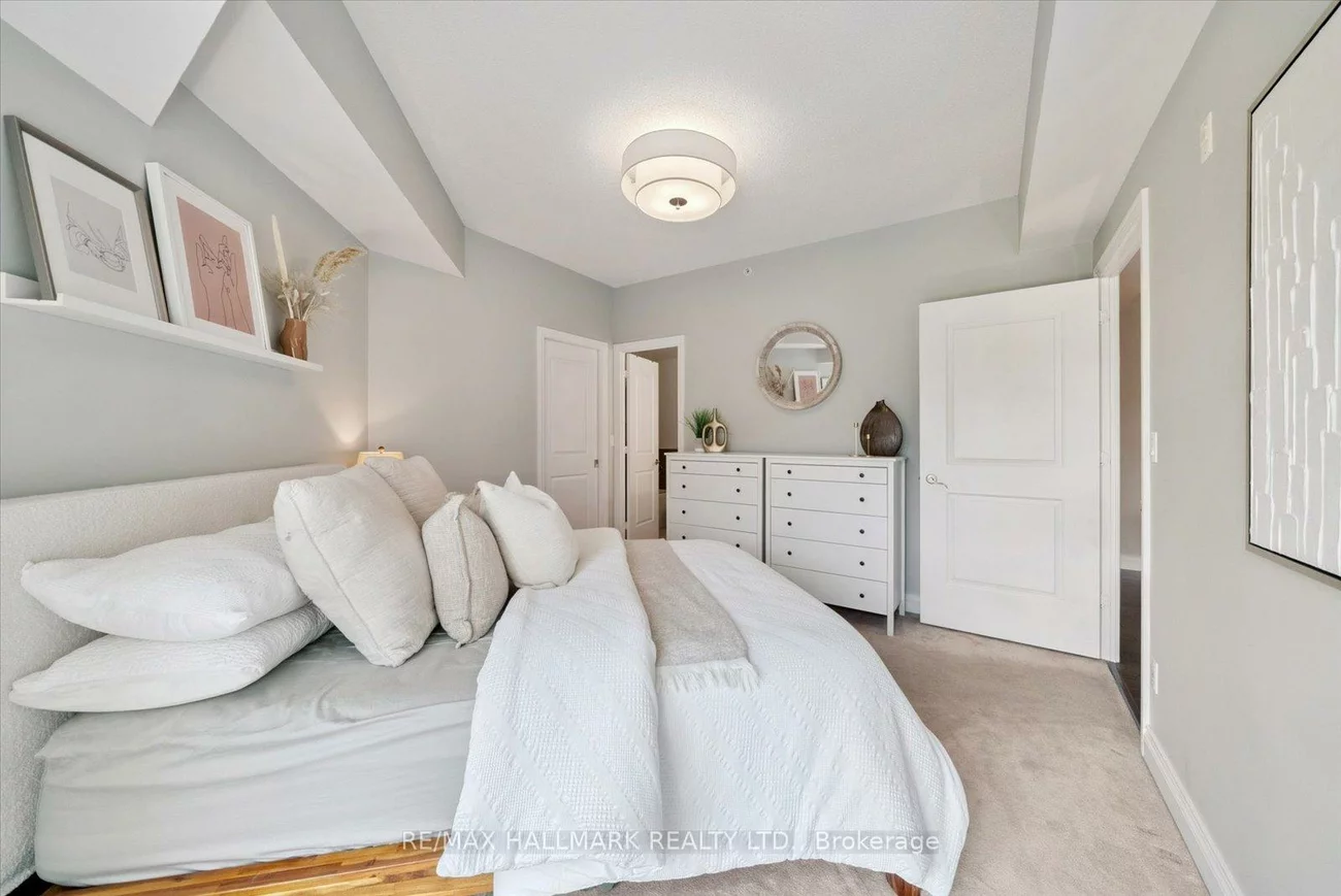 68, Main, Old Markham Village, Markham