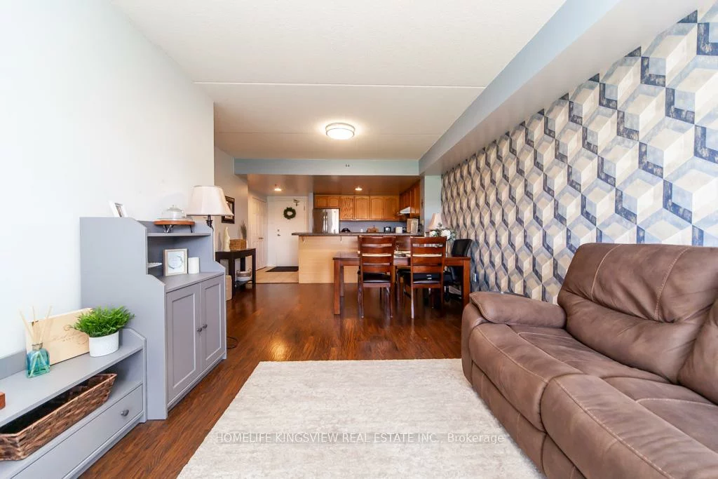 7428, Markham, Middlefield, Markham