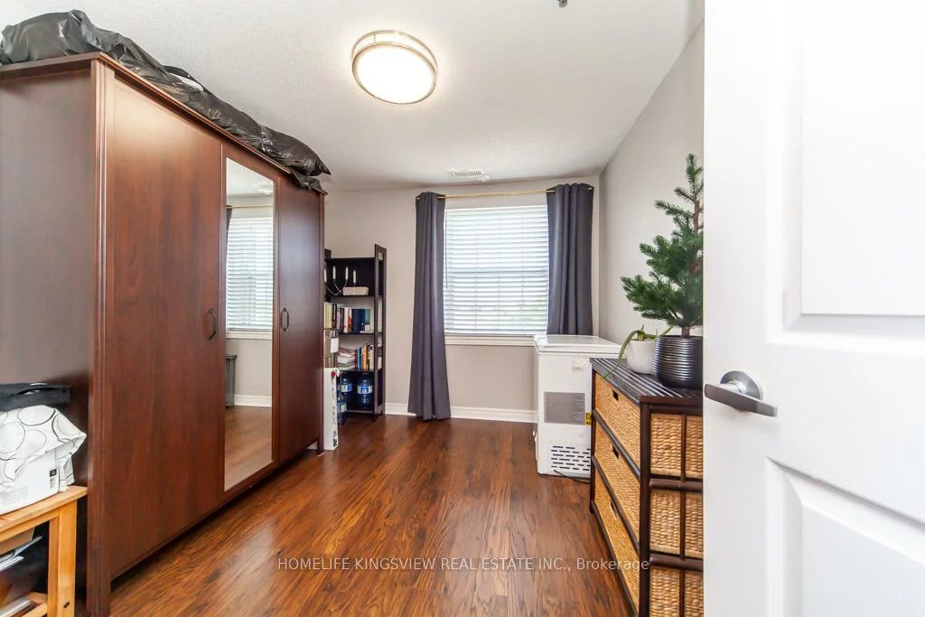 7428, Markham, Middlefield, Markham