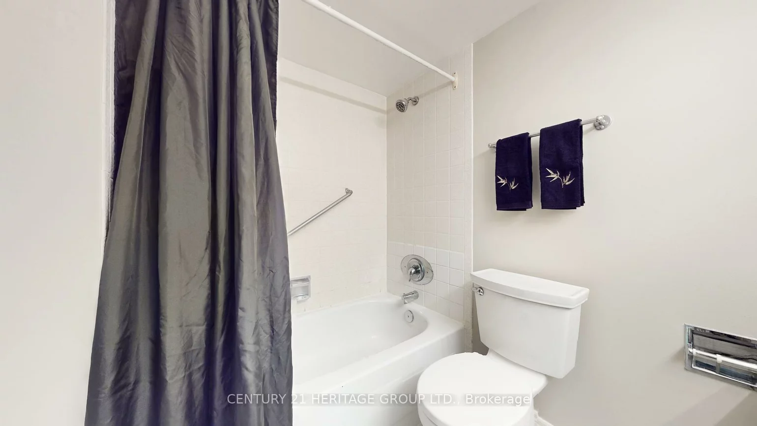 7811, Yonge, Thornhill, Markham