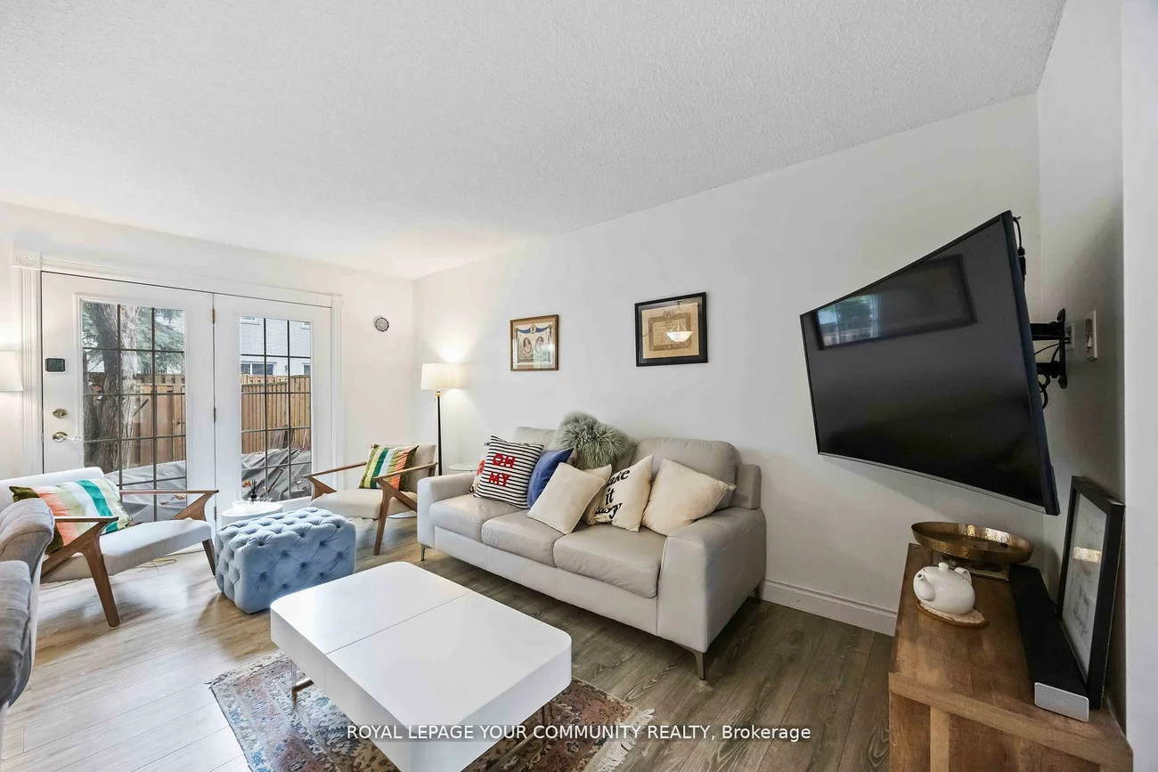 22, porterfield, Aileen-Willowbrook, Markham