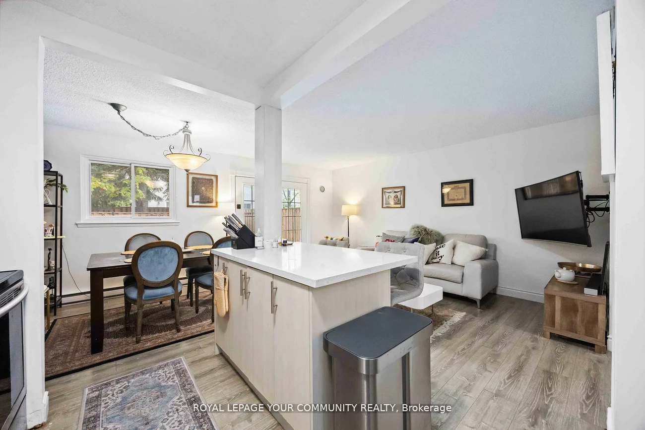 22, porterfield, Aileen-Willowbrook, Markham