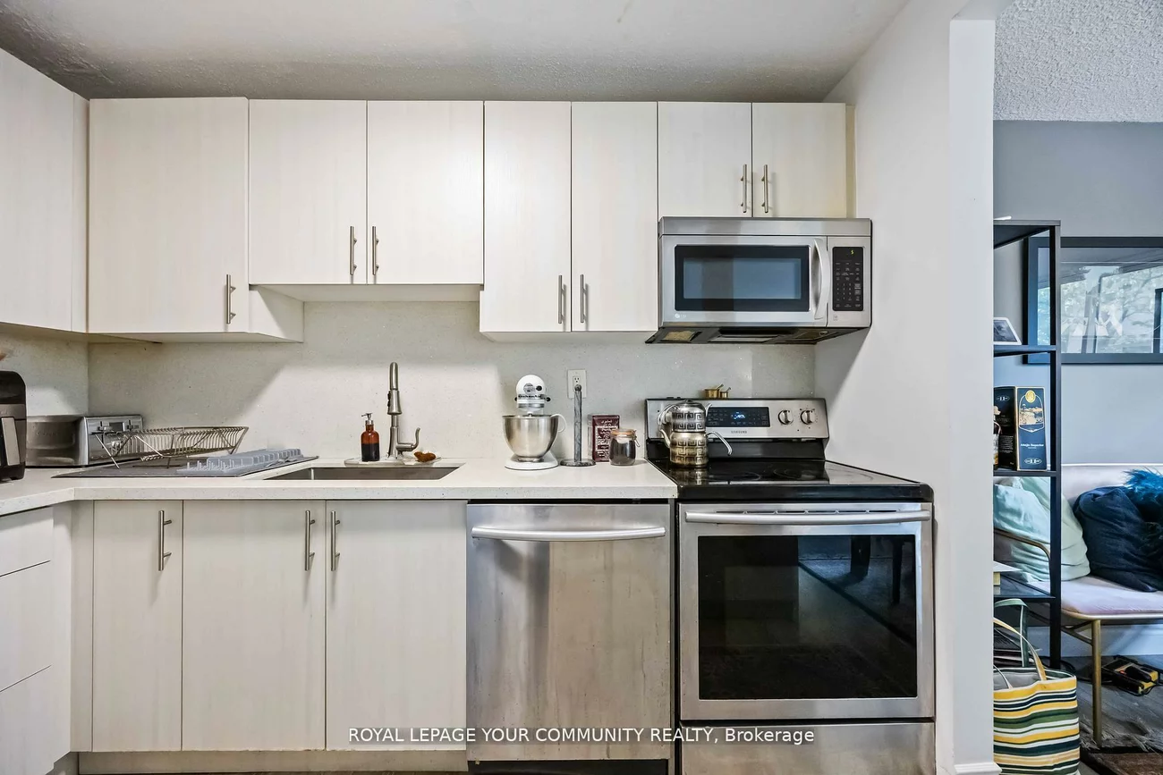 22, porterfield, Aileen-Willowbrook, Markham