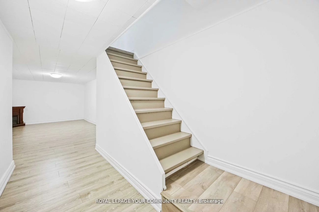 22, porterfield, Aileen-Willowbrook, Markham