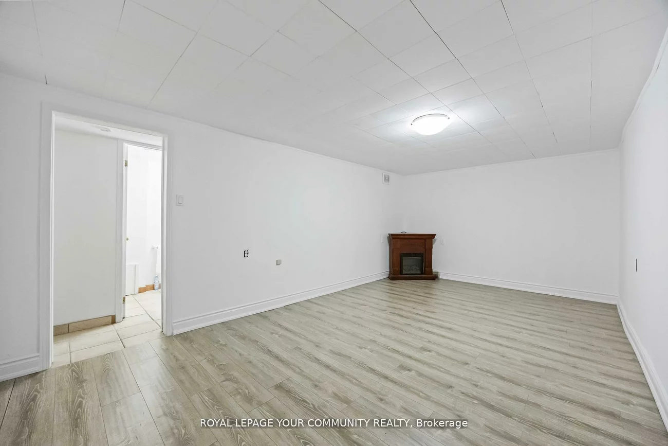 22, porterfield, Aileen-Willowbrook, Markham