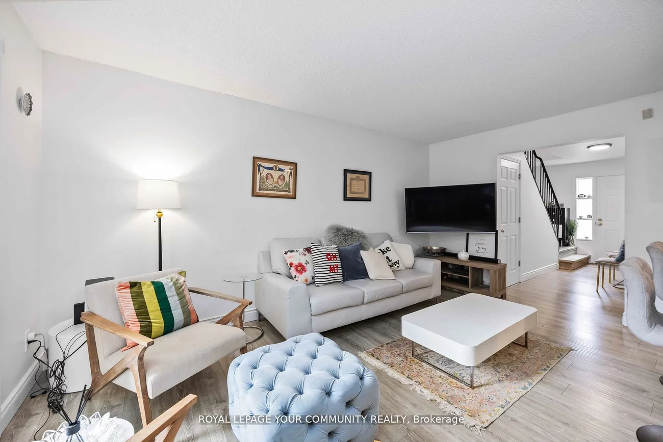 22, porterfield, Aileen-Willowbrook, Markham