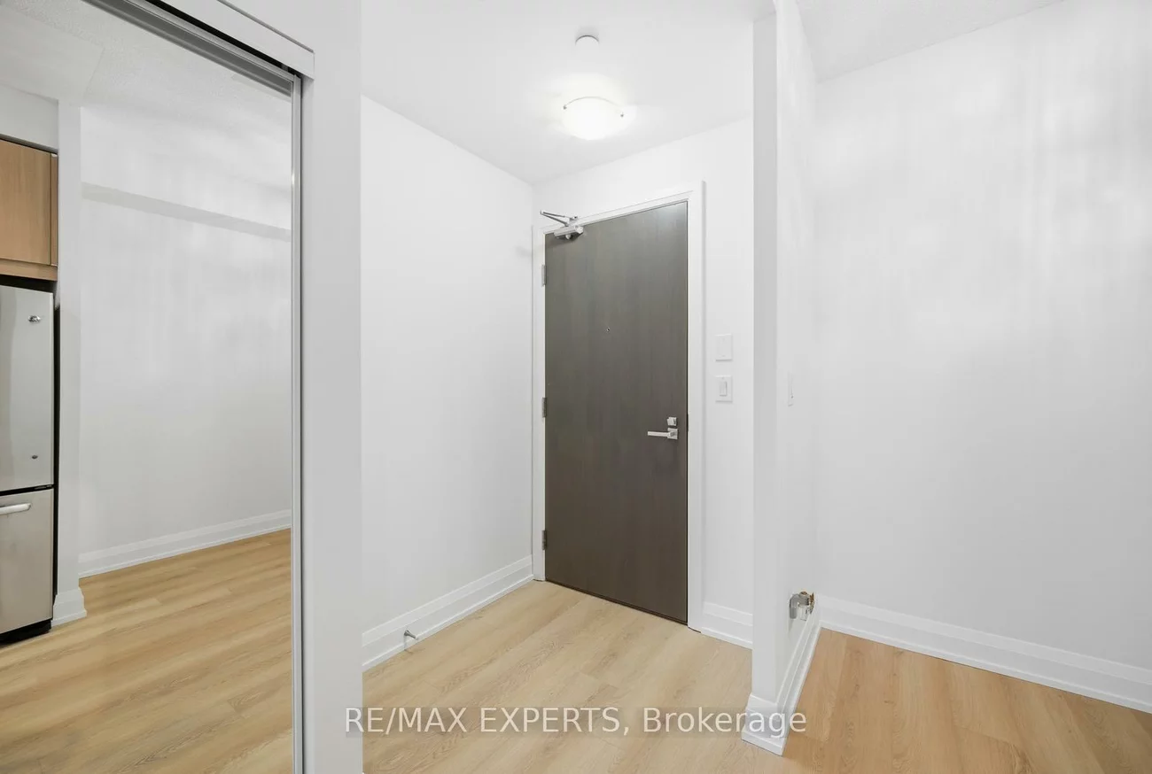 7161, Yonge, Grandview, Markham