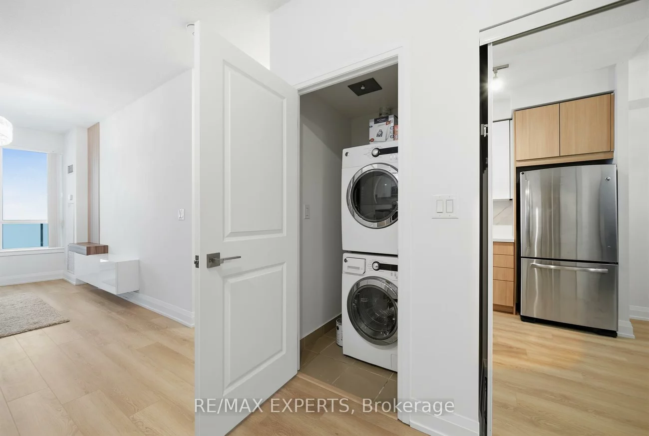 7161, Yonge, Grandview, Markham