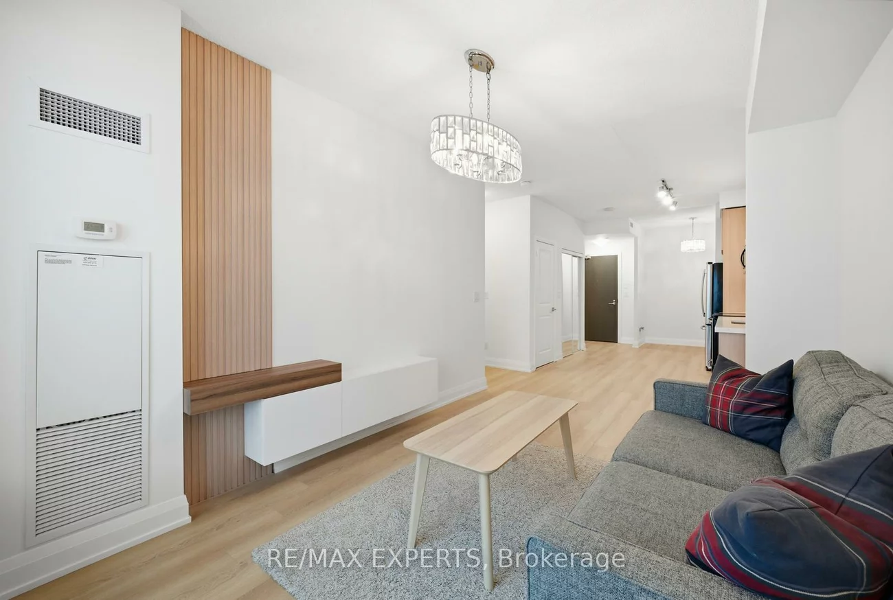 7161, Yonge, Grandview, Markham