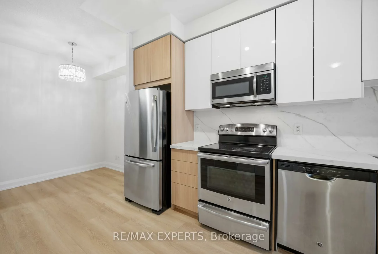 7161, Yonge, Grandview, Markham