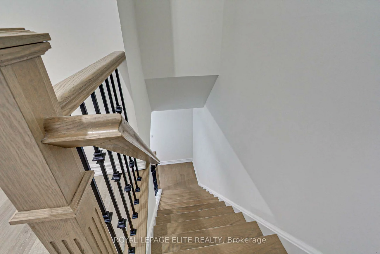 19, Lindisfarne, Markham Village, Markham