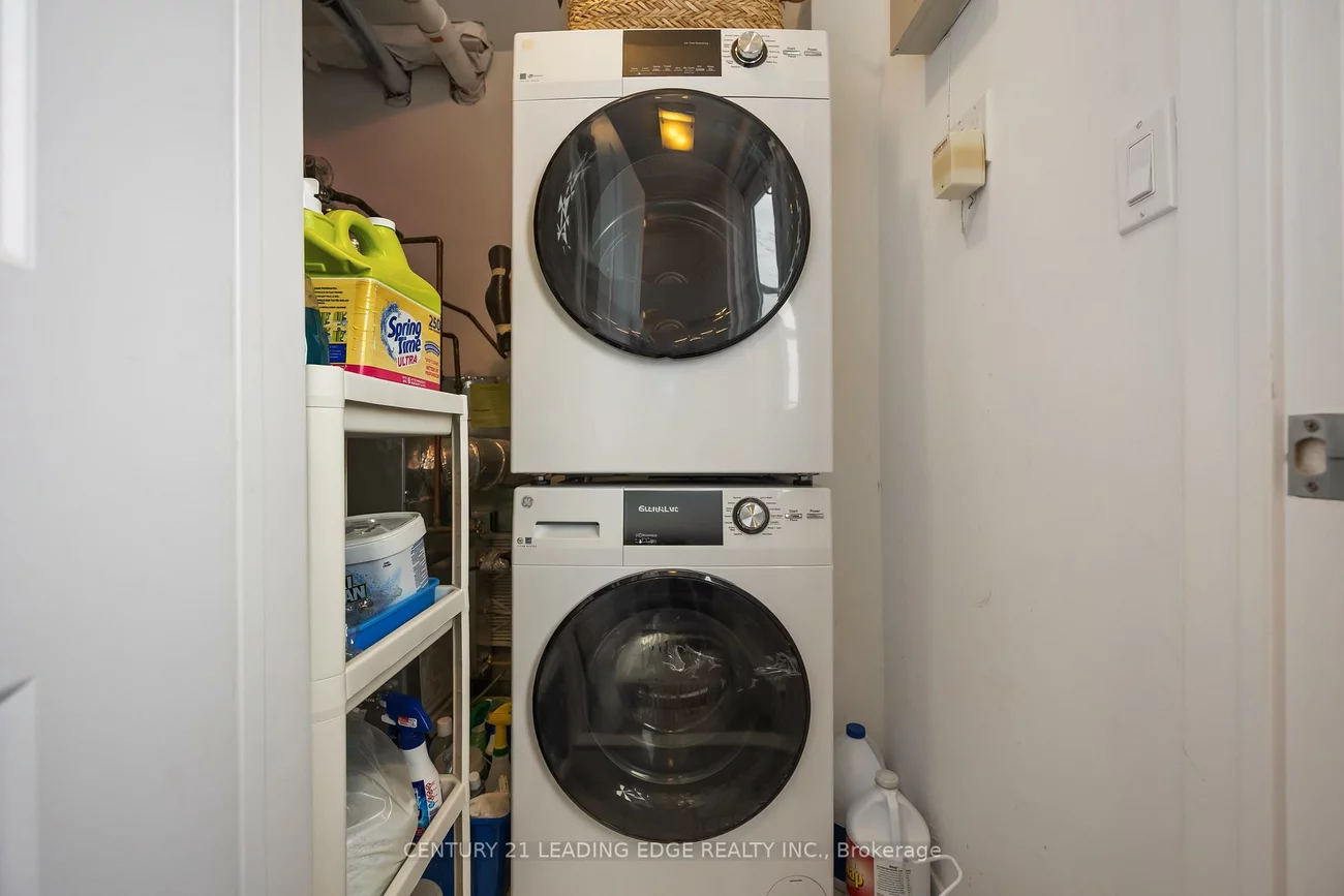 326, John, Aileen-Willowbrook, Markham