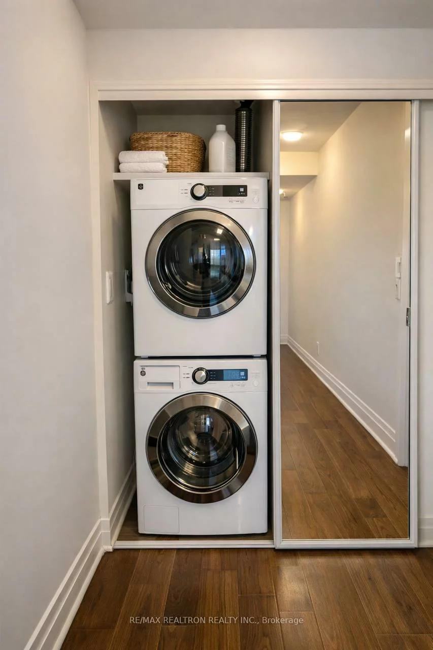 7165, Yonge, Grandview, Markham