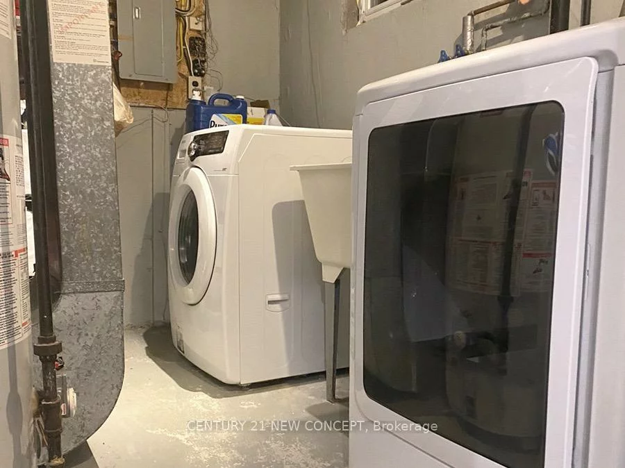 119, Henderson, Thornhill, Markham