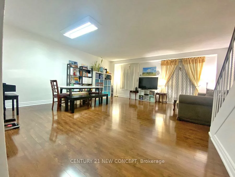 119, Henderson, Thornhill, Markham