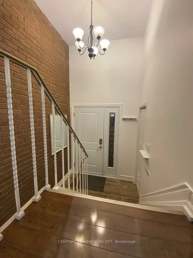 119, Henderson, Thornhill, Markham