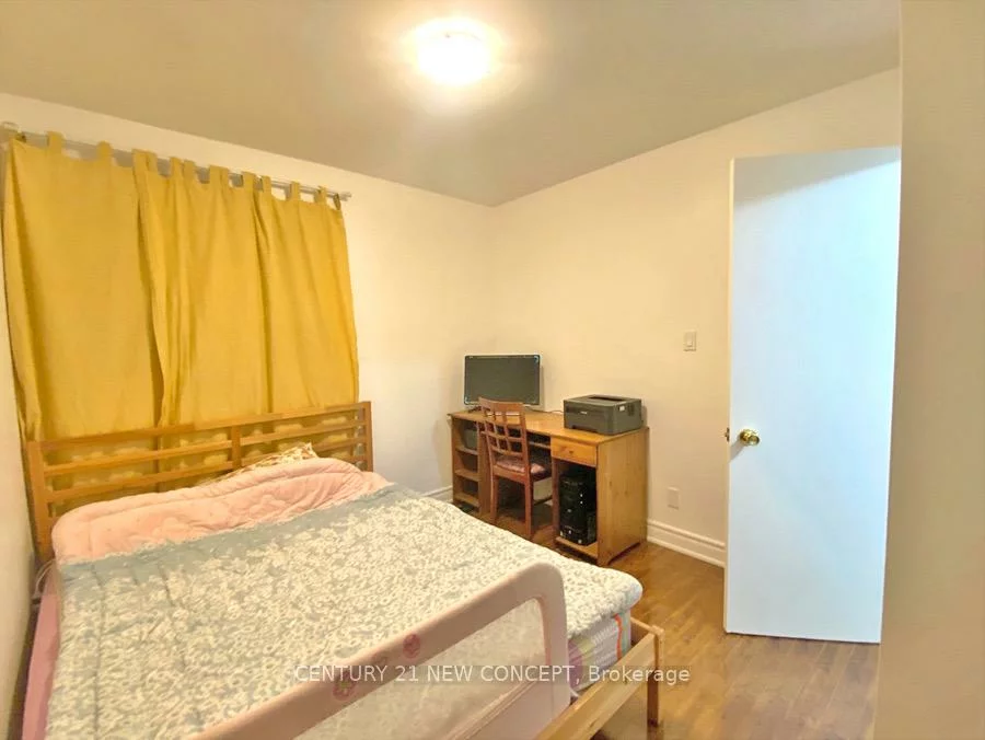 119, Henderson, Thornhill, Markham