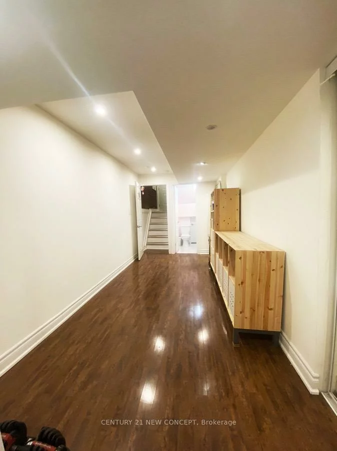 119, Henderson, Thornhill, Markham