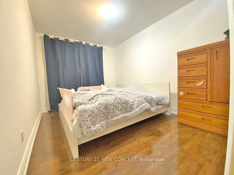 119, Henderson, Thornhill, Markham