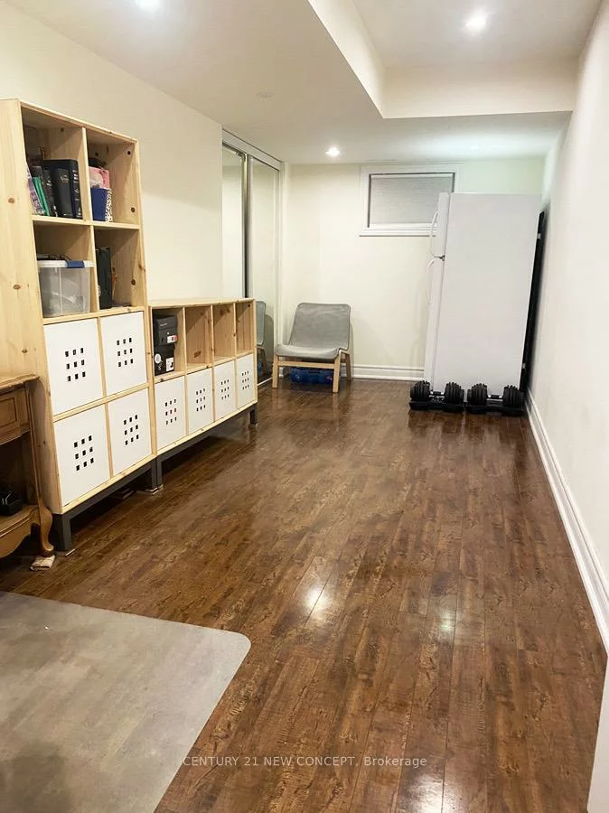 119, Henderson, Thornhill, Markham