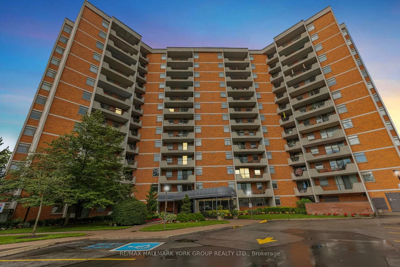 7811, Yonge, Thornhill, Markham